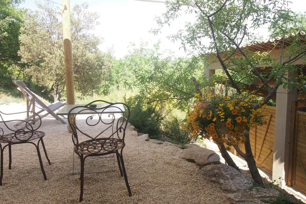 La Maison Des Collines Otel Allemagne-en-Provence Oda fotoğraf